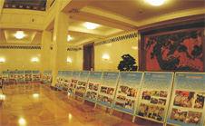 中國質量檢驗協會收集制作的各地質量技術監督局及直屬掛靠單位在“質量和安全年”里開展的工作以供與會代表參觀